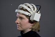 Elektroden-Helm ermöglicht schnelle und drahtlose Aufnahme der Gehirnsignale: EEG leicht gemacht